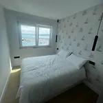 Malecon 47 Apartamento Reformado En Primera Linea *
