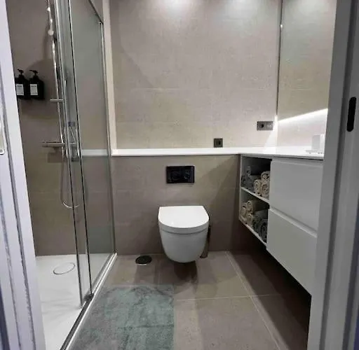 Malecon 47 Apartamento Reformado En Primera Linea Apartment *