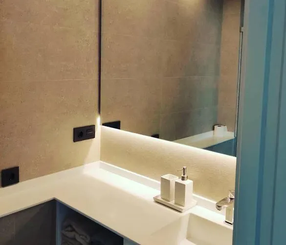 Malecon 47 Apartamento Reformado En Primera Linea