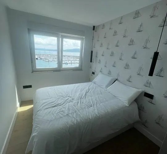 Malecon 47 Apartamento Reformado En Primera Linea *
