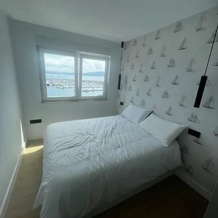 Malecon 47 Apartamento Reformado En Primera Linea *