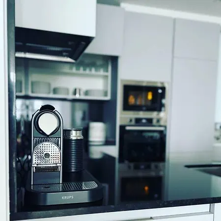 Malecon 47 Apartamento Reformado En Primera Linea 穆希亚