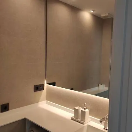 Malecon 47 Apartamento Reformado En Primera Linea 公寓 *