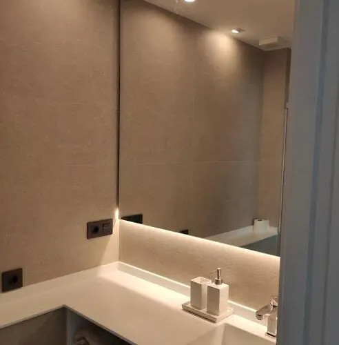 Malecon 47 Apartamento Reformado En Primera Linea Apartman *